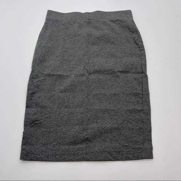 Forever 21 Women’s Basic Gray Skirt Small - Picture 2 of 7